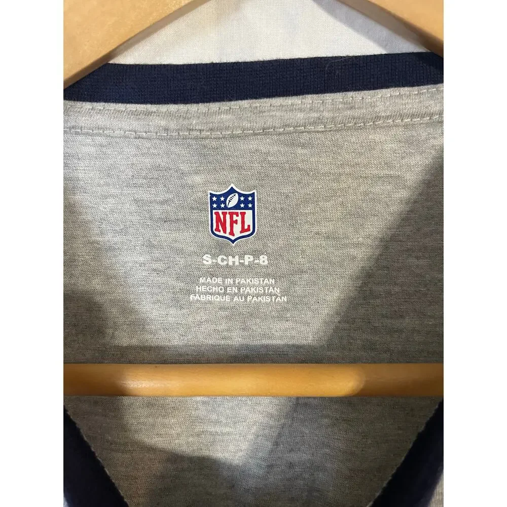 NFL Patriots boys medium shirt